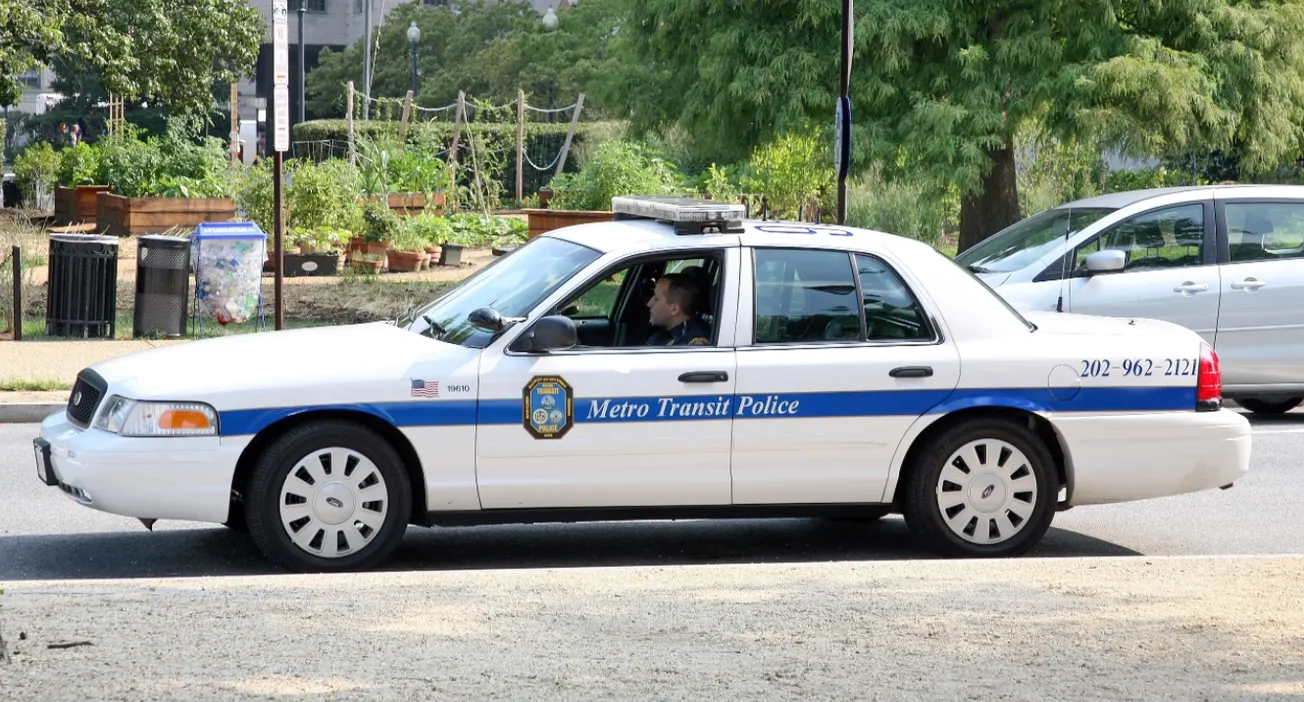 Policía de Metro disparó a sospechoso de apuñalar a una persona en la estación de Anacostia, en DC