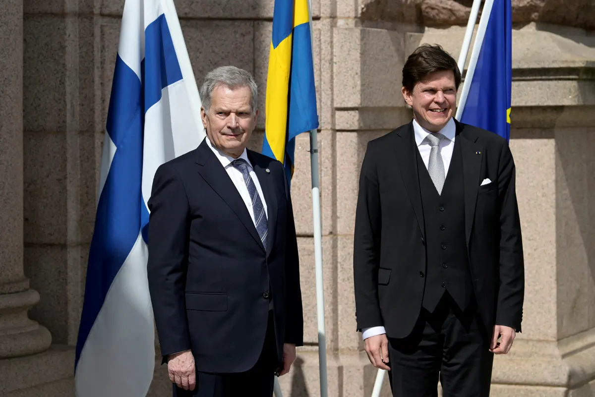 Finlandia y Suecia solicitan formalmente su adhesión a la OTAN