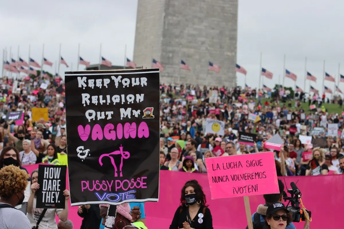 Los republicanos preparan nuevos mensajes sobre el aborto tras filtración