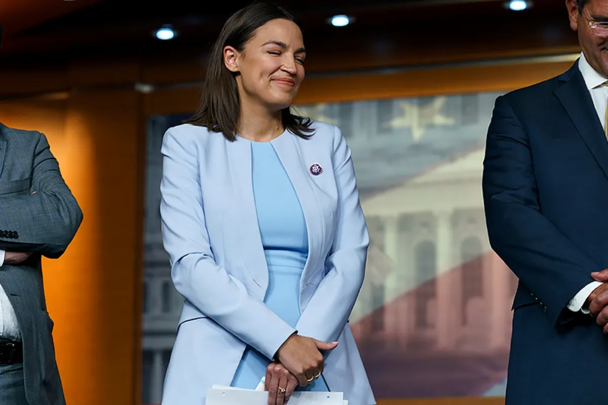 se comprometió la demócrata Alexandria Ocasio-Cortez
