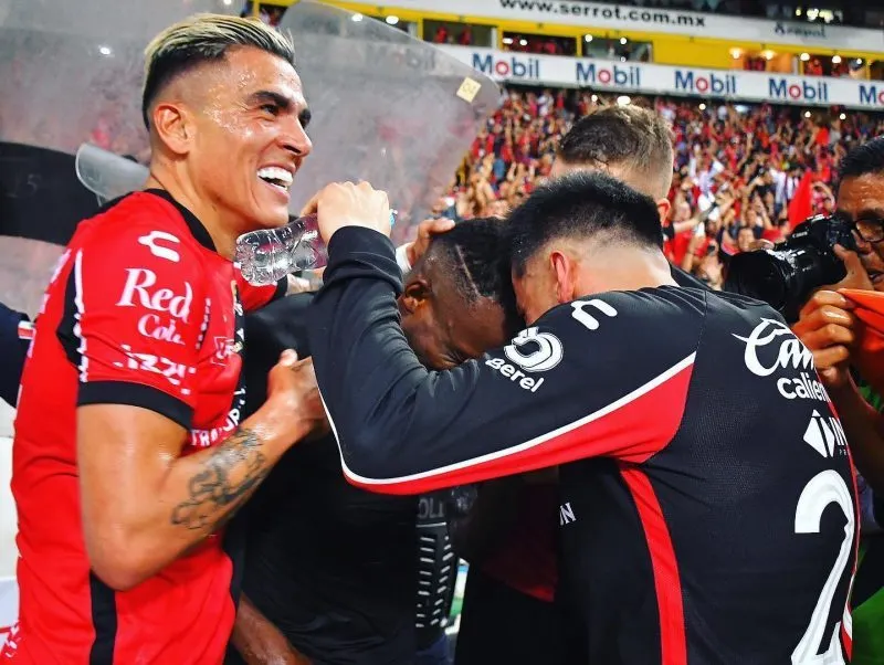 Liga MX: Atlas golea a Tigres en la ida de las semifinales