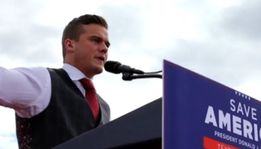 El representante Cawthorn, respaldado por Trump, pierde en Carolina del Norte en medio de escándalos