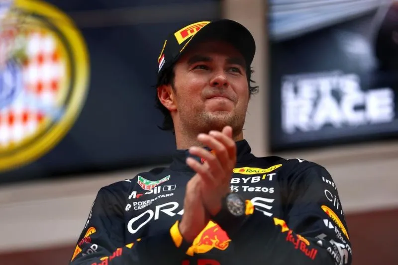 Checo Pérez renueva su contrato con Red Bull hasta finales del 2024