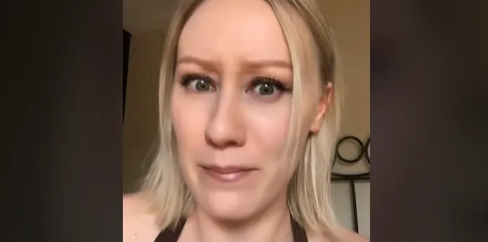 Finlandés se llevó a su país como souvenir papel de baño mexicano