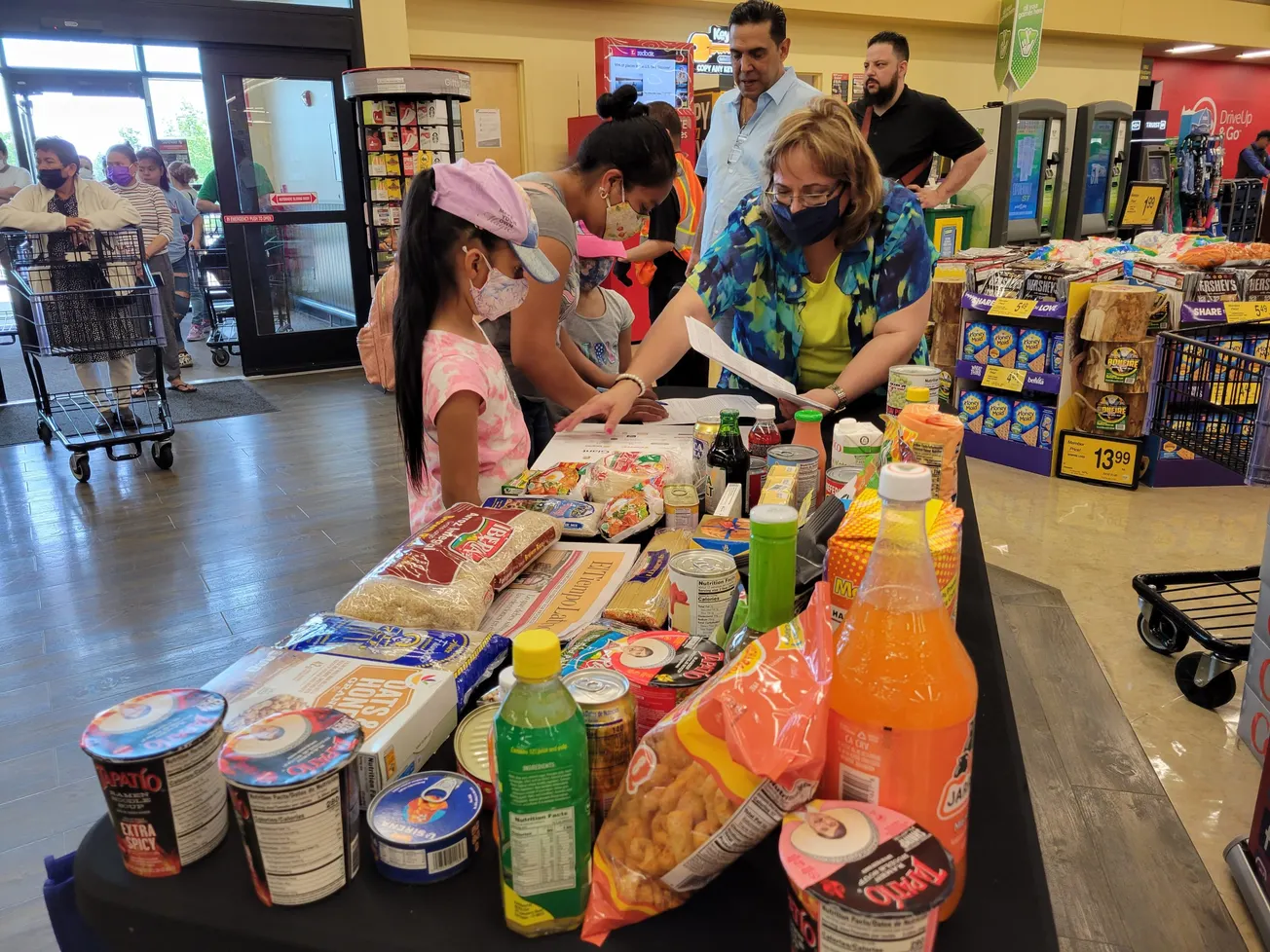 Regresa a los hogares del DMV Bolsas de Amor, la campaña que ayuda a decenas de familias latinas