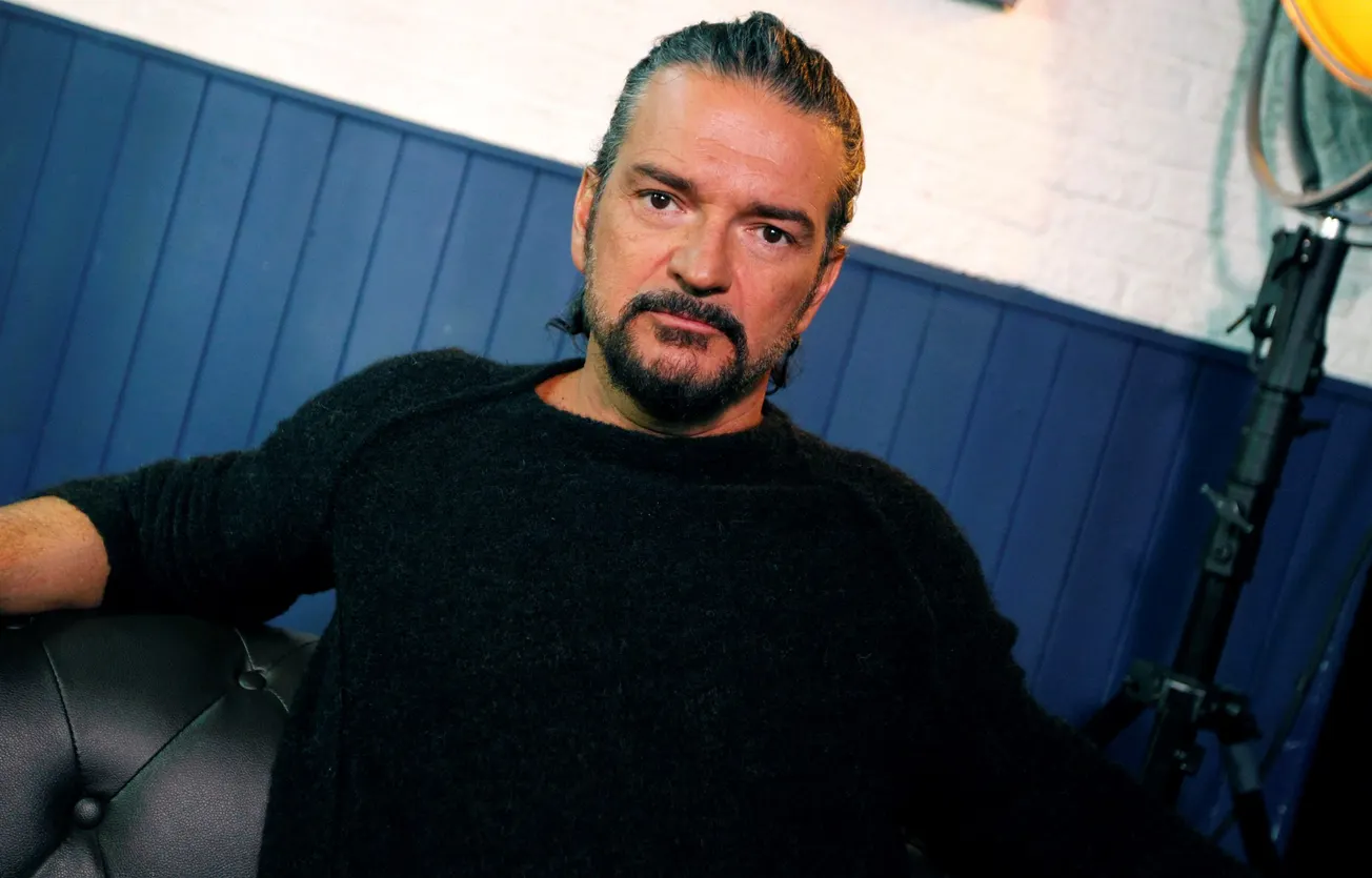 Ricardo Arjona critica la diversidad de género y lenguaje inclusivo en concierto en Washington DC