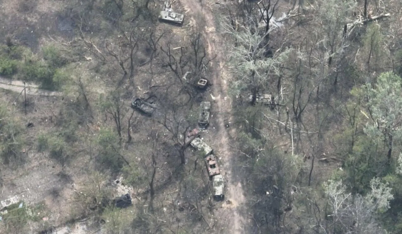 Imágenes muestran 52 tanques rusos destruidos en el este de Ucrania