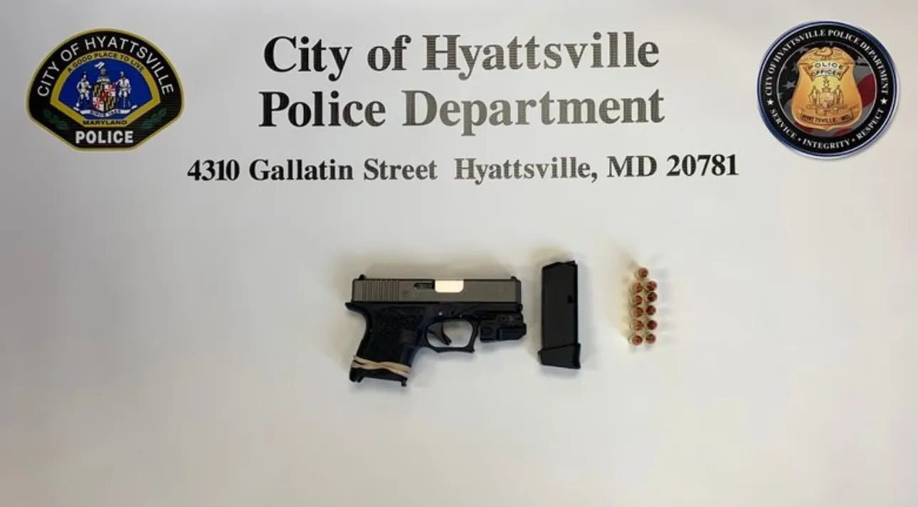 Detenido estudiante de 16 años que llevó un arma fantasma a la escuela