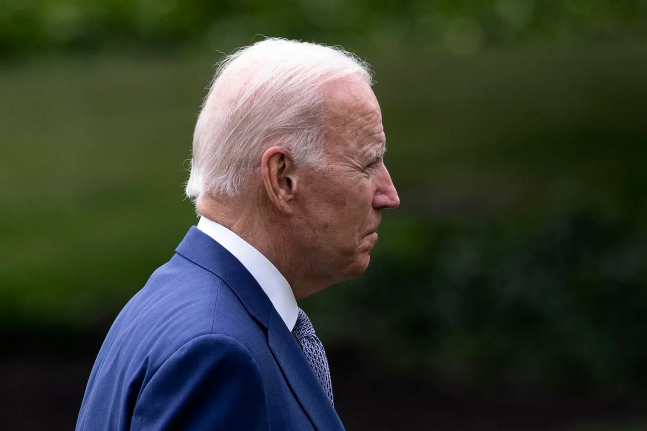 Biden presiona a empresas petroleras para aumentar el suministro de gasolina