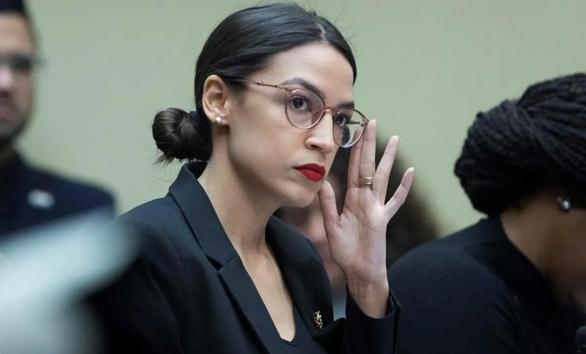 Congresista Ocasio-Cortez critica a Partido Demócrata por no apoyar el término "latinx"