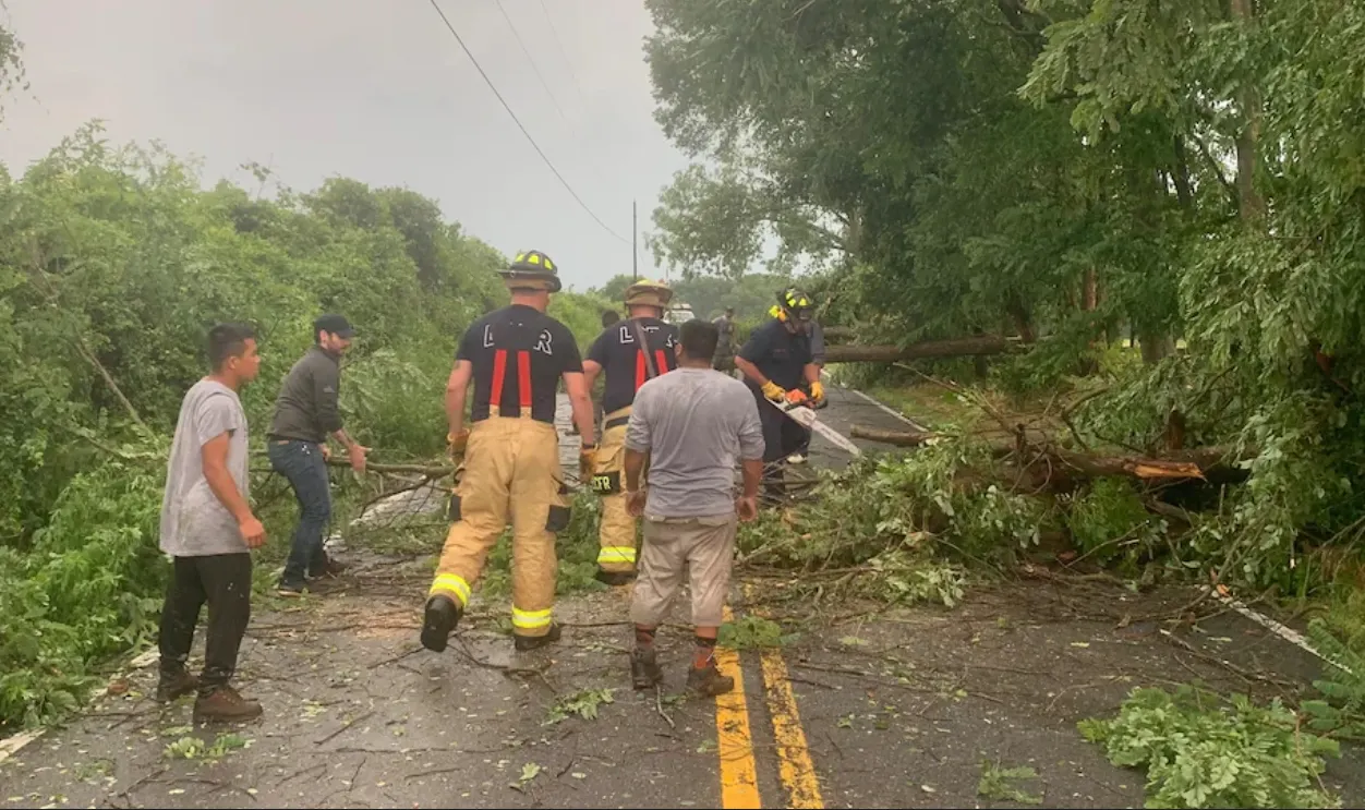 Inundaciones, apagones y vías cerradas dejó una tormenta en Washington DC