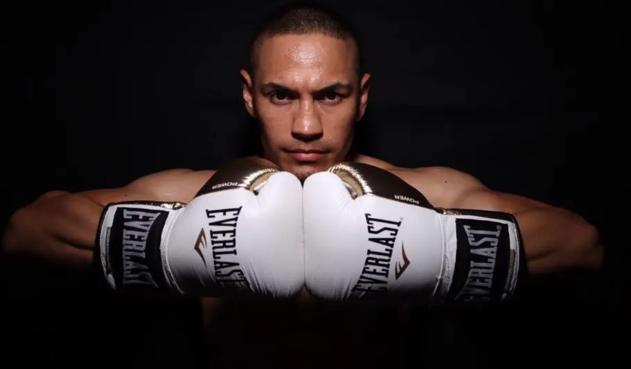 El mexicano “Gallo” Estrada supera a Canelo Álvarez en el ranking libra por libra