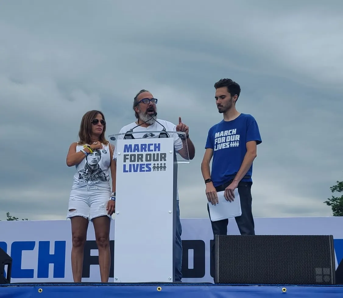 Manuel Oliver: “Deben evitar asistir a las escuelas si sus líderes no hacen su trabajo”