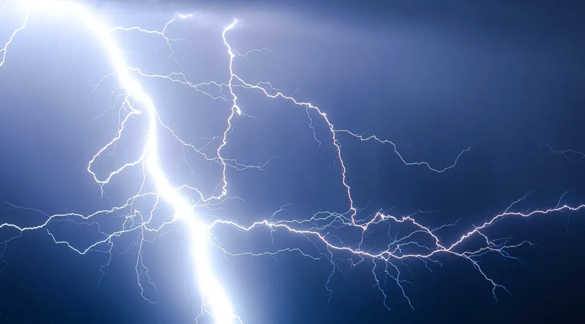 Rayo impactó un bote con siete personas a bordo en la costa de Florida