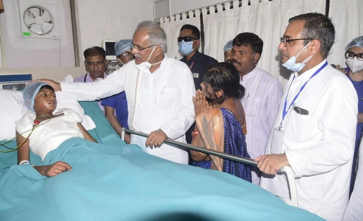 Rescataron a niño de 10 años tras permanecer cuatro días atrapado en un pozo en la India