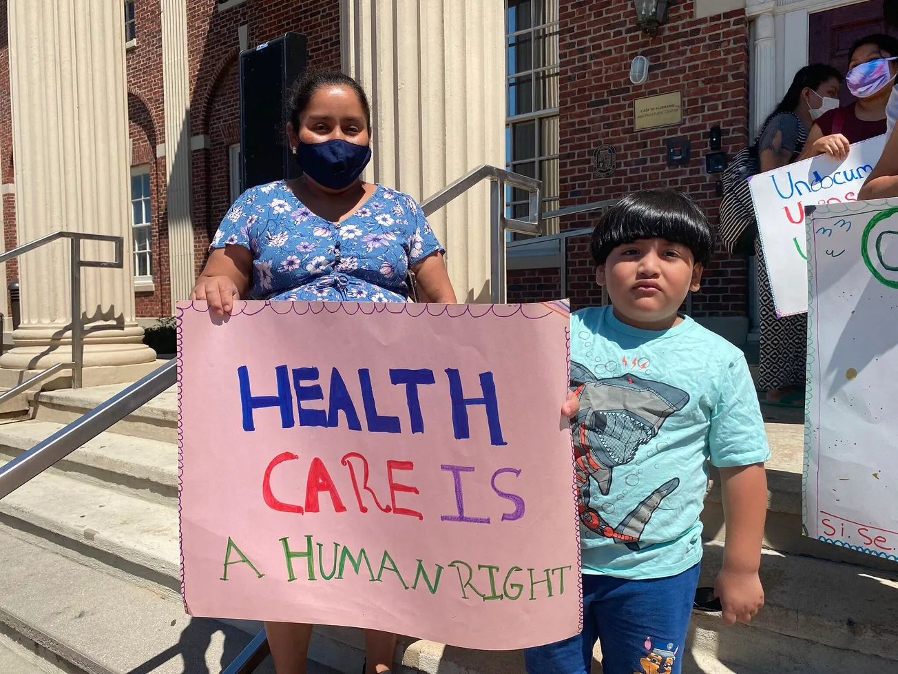 Ley que protege a embarazadas sin papeles entra en vigencia en Maryland