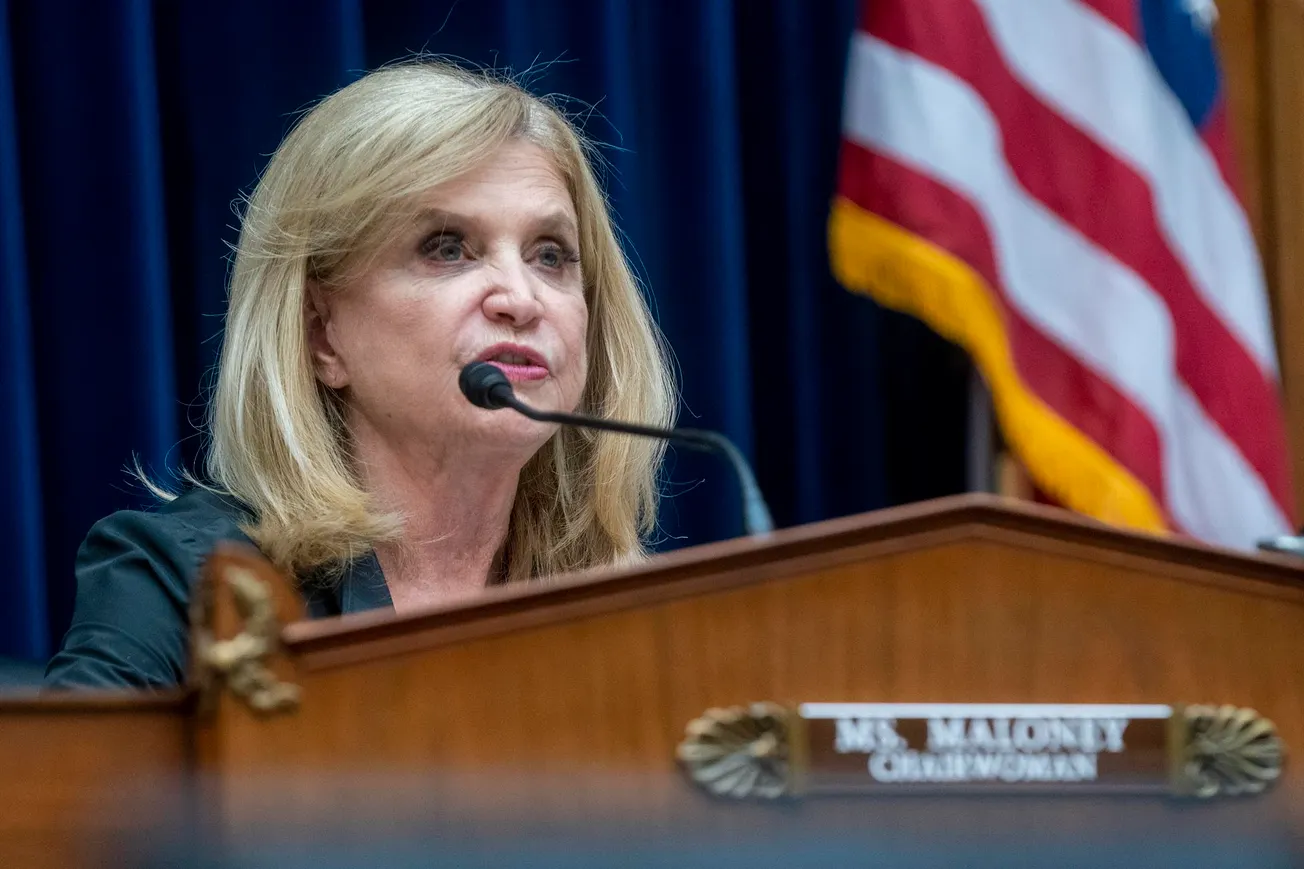 Más de mil millones ganaron fabricantes de armas de asalto durante la última década