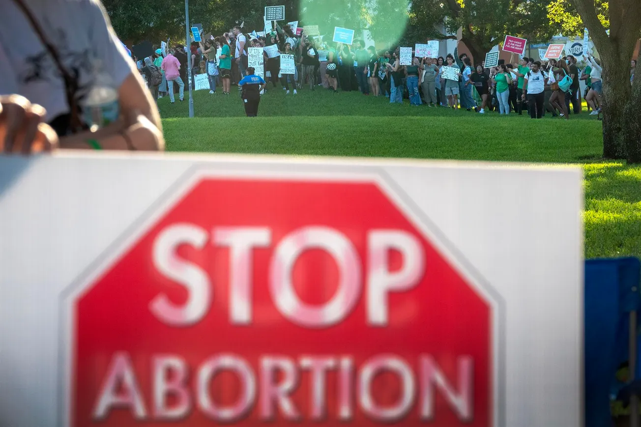 Revés al aborto en Florida y Mississippi: leyes entran en vigor