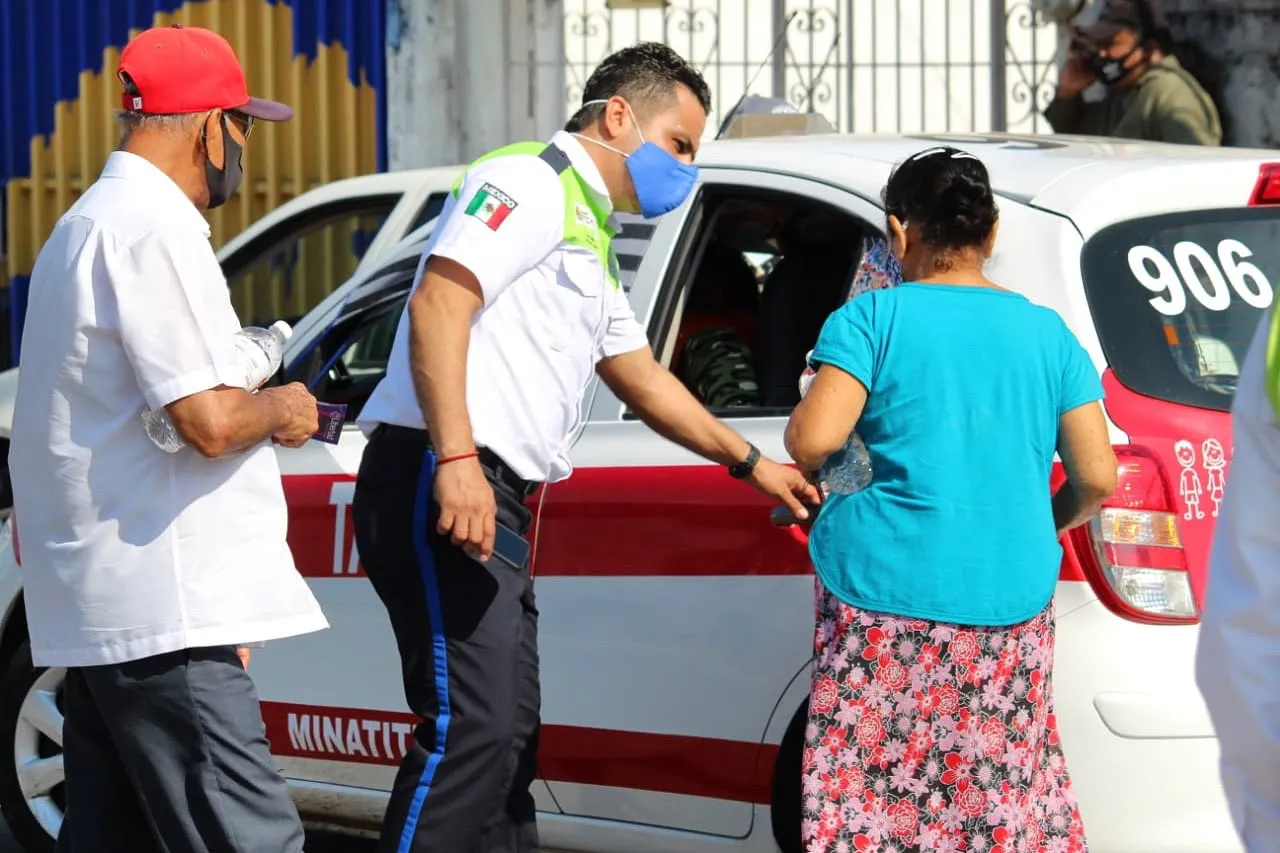 Migrantes en Veracruz escaparon del tráiler abriendo un hueco