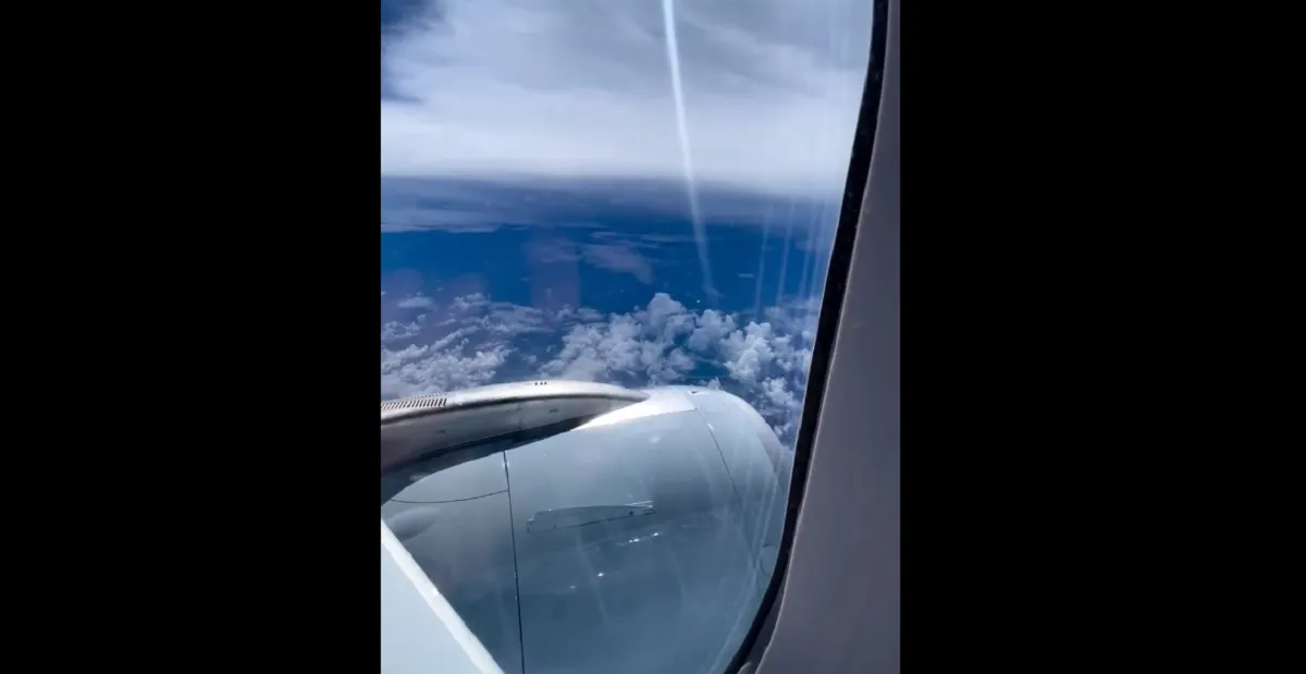 Pasajeros de un avión ven el momento exacto cuando un cohete despega en Florida