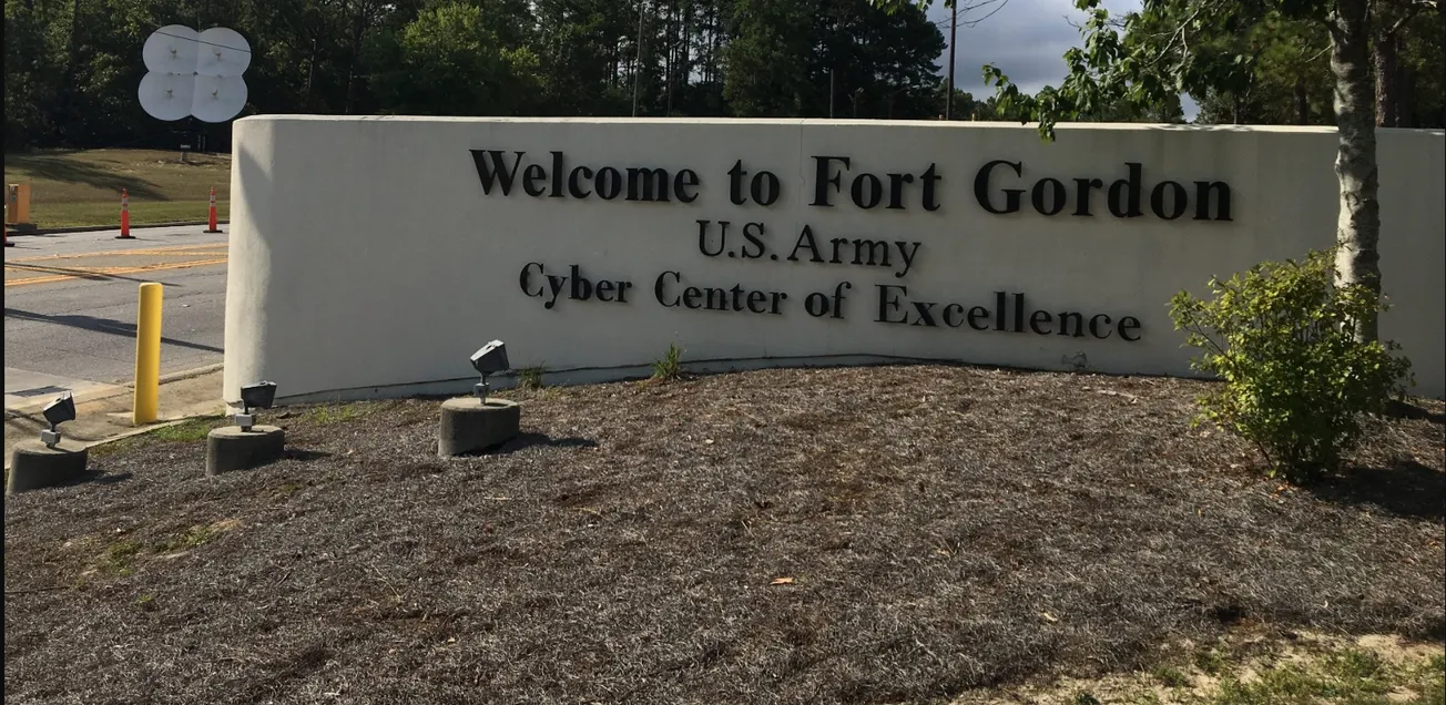 Un muerto y nueve heridos tras caída de un rayo en base militar de Georgia