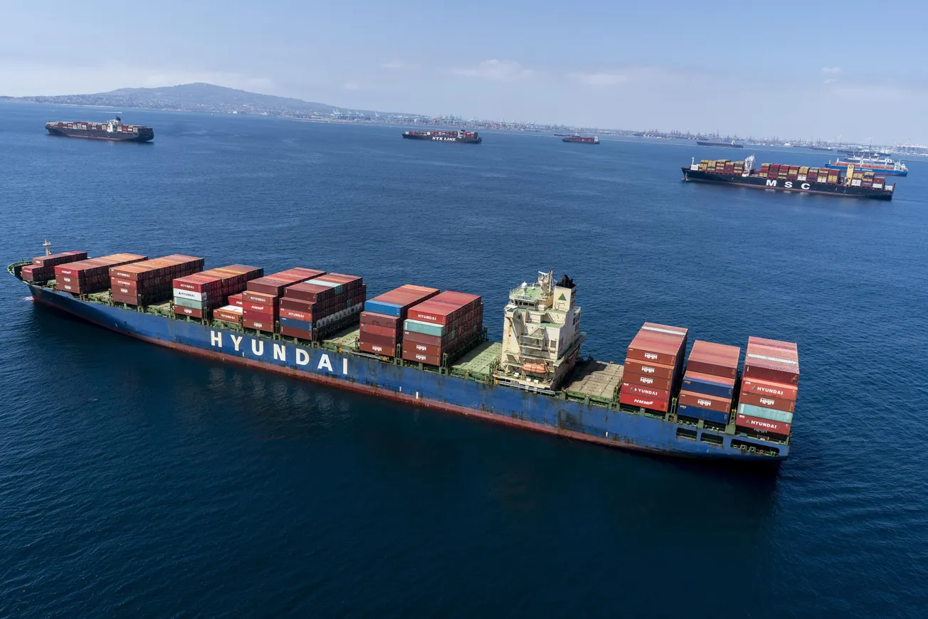 Los grandes riesgos que corre EEUU por trasladar al país las cadenas de suministro