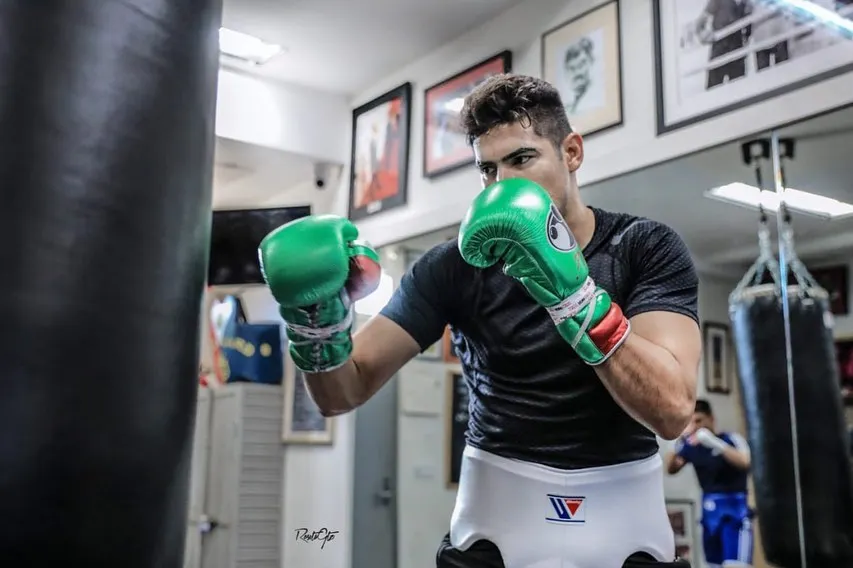El mexicano “Zurdo” Ramírez enfrentará a Dmitry Bivol