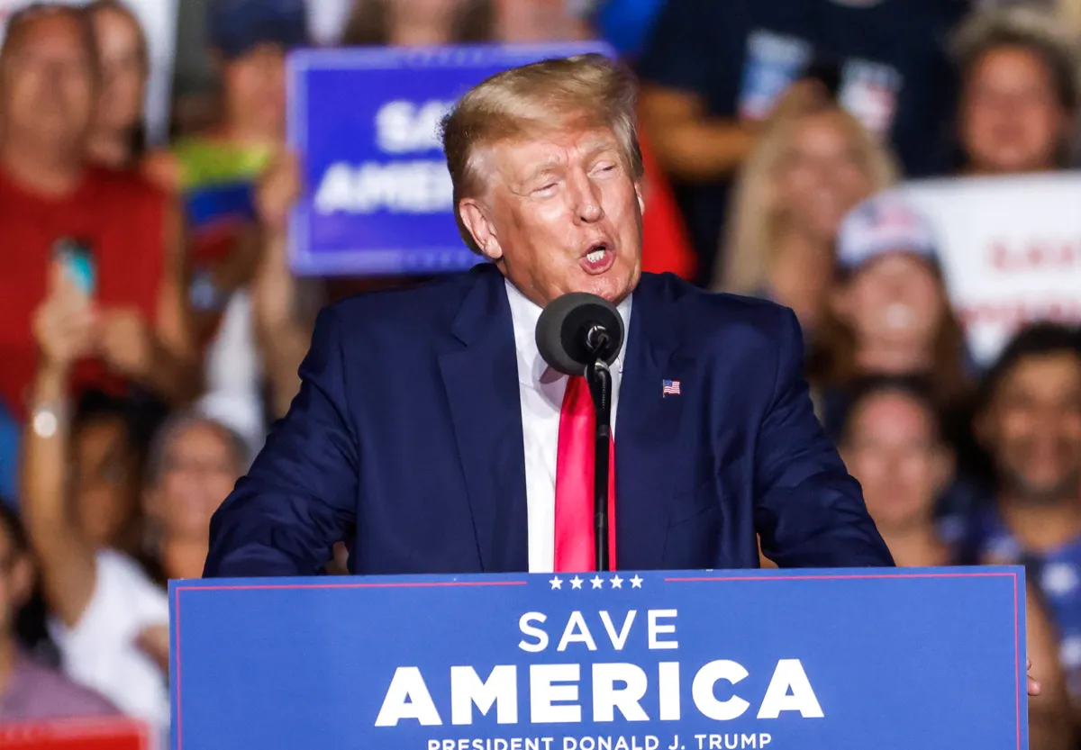 Informante le dijo al FBI dónde buscar los documentos escondidos por Trump