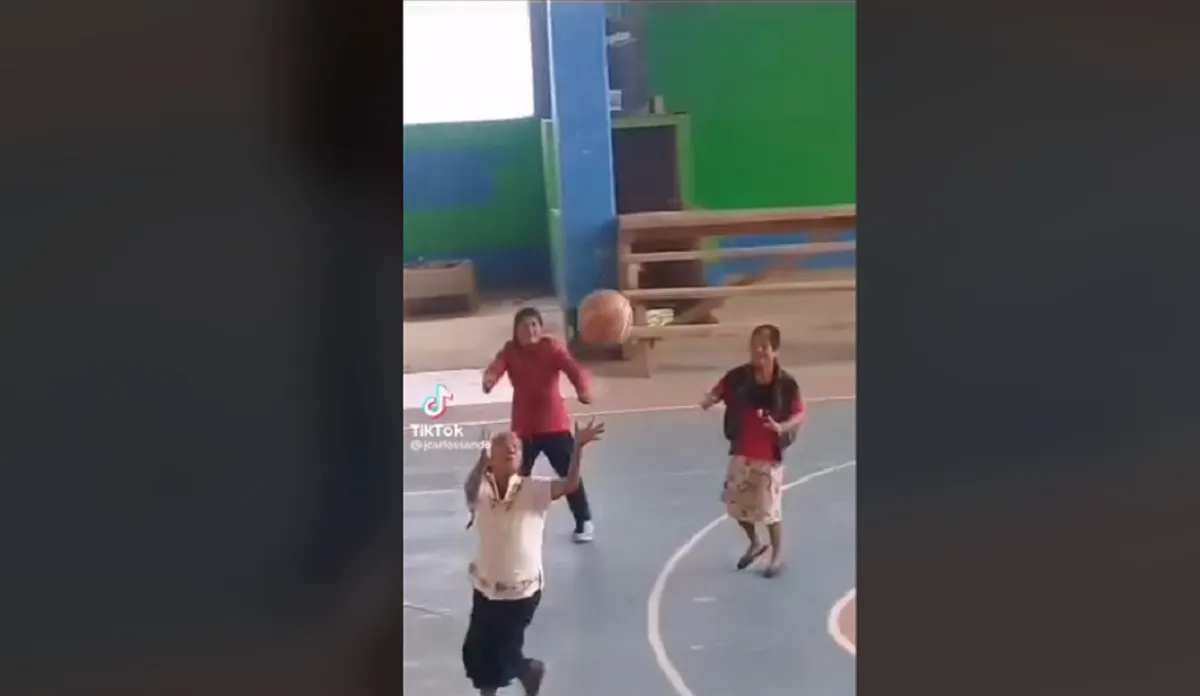 Abuela mexicana se viraliza en TikTok por jugar baloncesto a sus 71 años