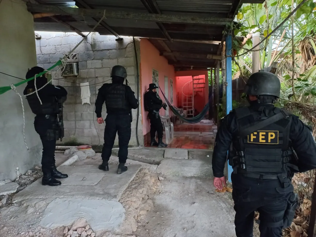 Guatemala: Habitantes queman a tres secuestradores