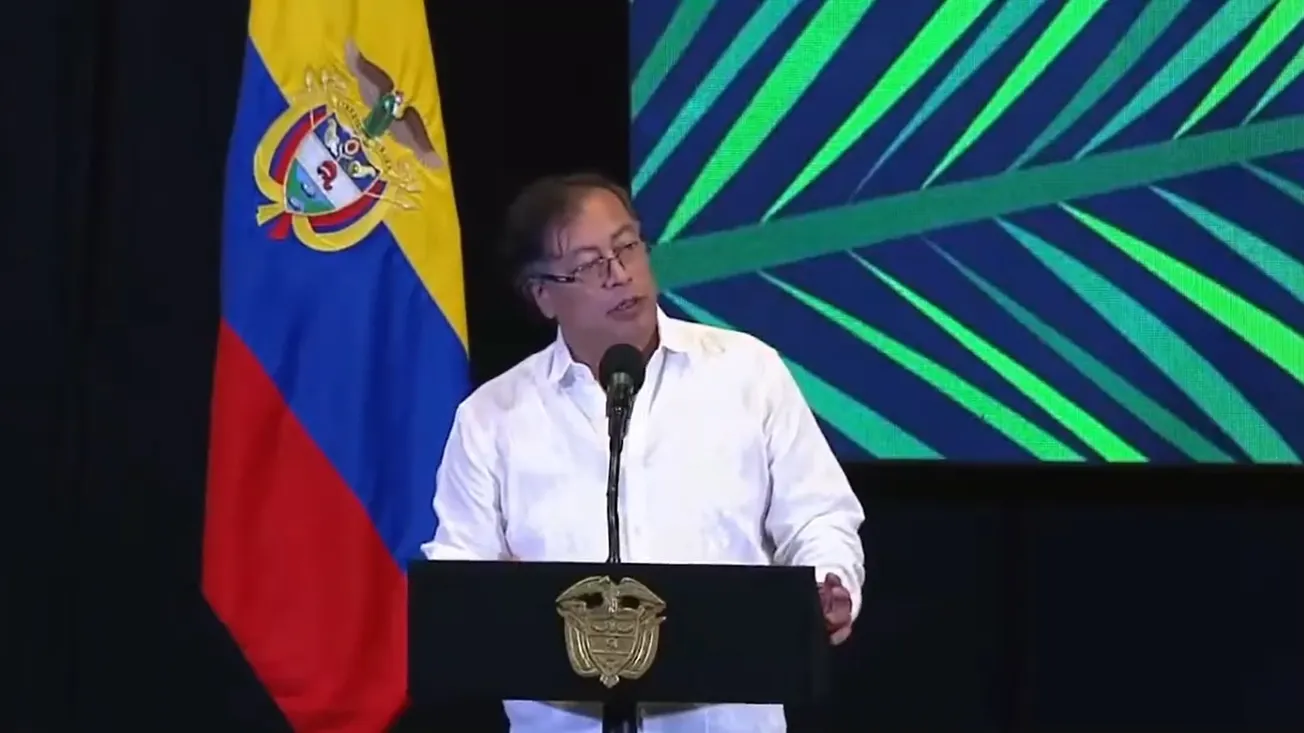 Gustavo Petro y la razón del impuesto a la gaseosa en Colombia