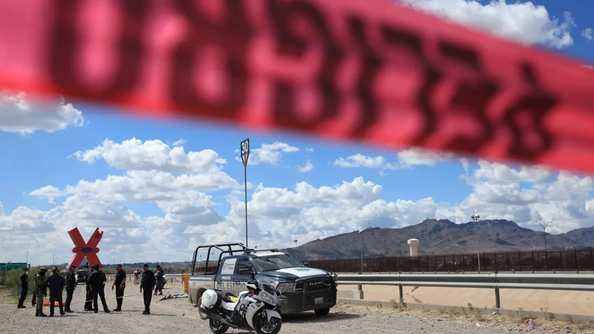 Cuerpos de migrantes son rescatados a diario por los bomberos en el río Grande