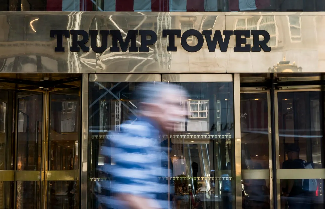 El director financiero de la Organización Trump planea declararse culpable de evasión de impuestos, según AP