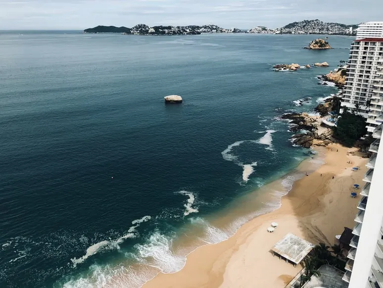 Playas de Acapulco contaminadas por altos niveles de enterococos