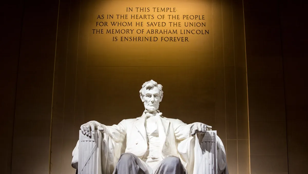 Trump Lincoln Memorial