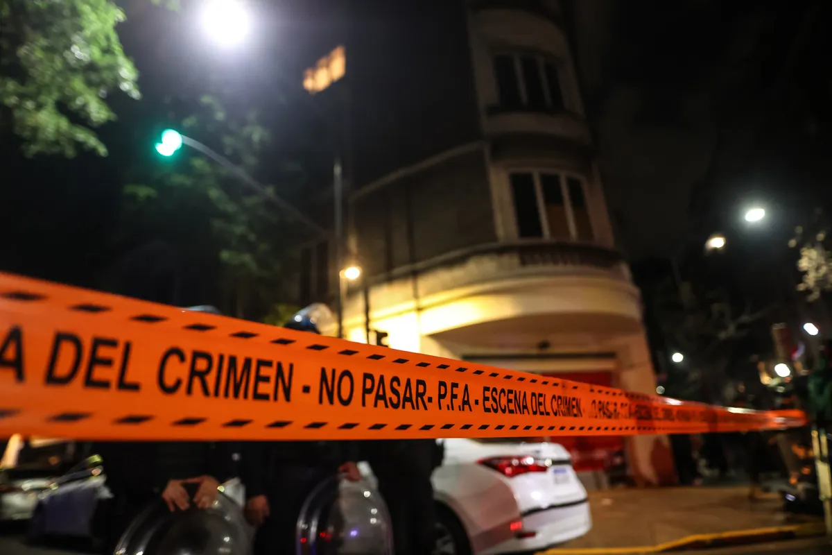 Intentan asesinar a vicepresidenta de Argentina en una calle de Buenos Aires