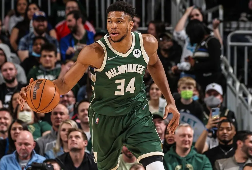 Giannis Antetokounmpo 64 puntos