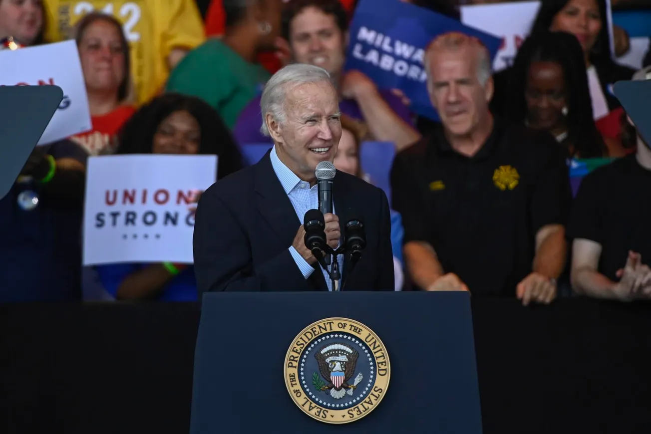Biden marca diferencias entre los “republicanos MAGA” y los convencionales