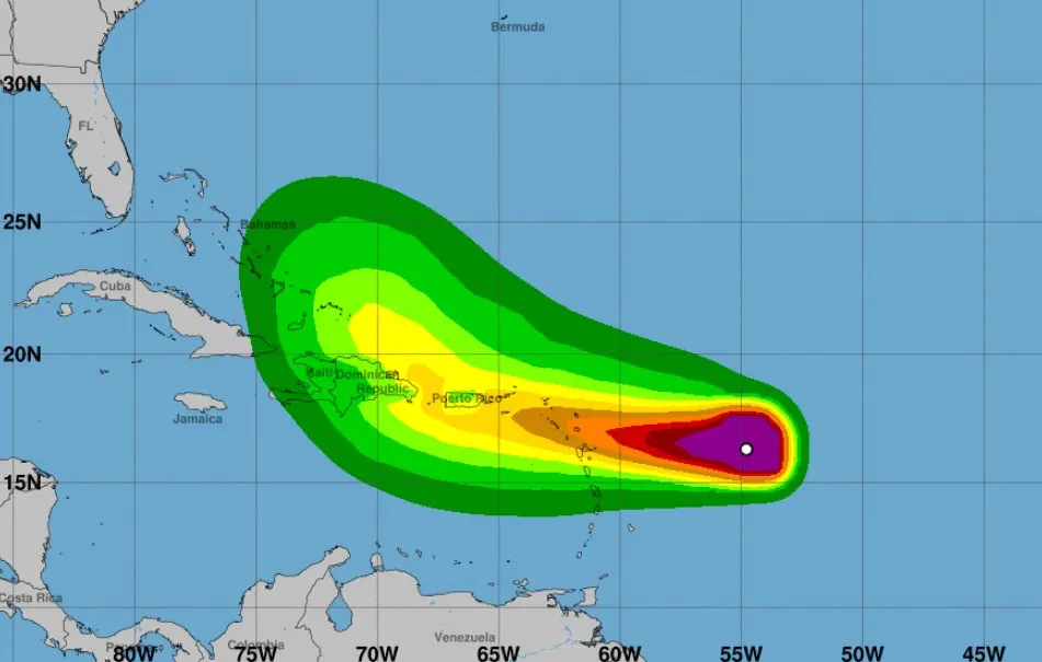 Tormenta Fiona acelera su paso a Republica Dominicana