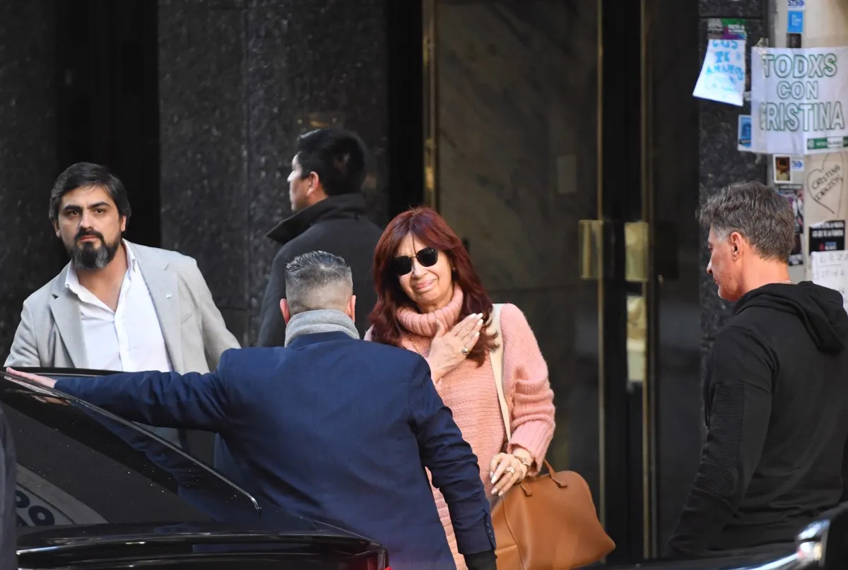 Cristina Fernández reaparece luego del atentado en su contra. Esto hizo