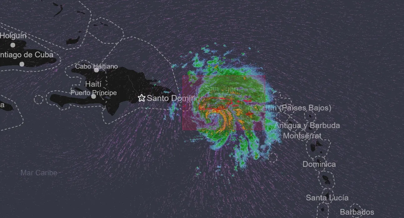 Fiona se convierte en huracán y amenaza a Puerto Rico