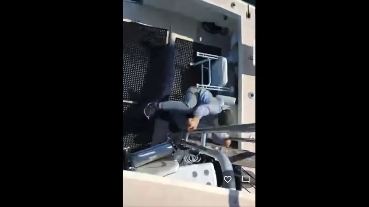 Tiburón saltó sobre tripulantes de un barco pesquero en Maine