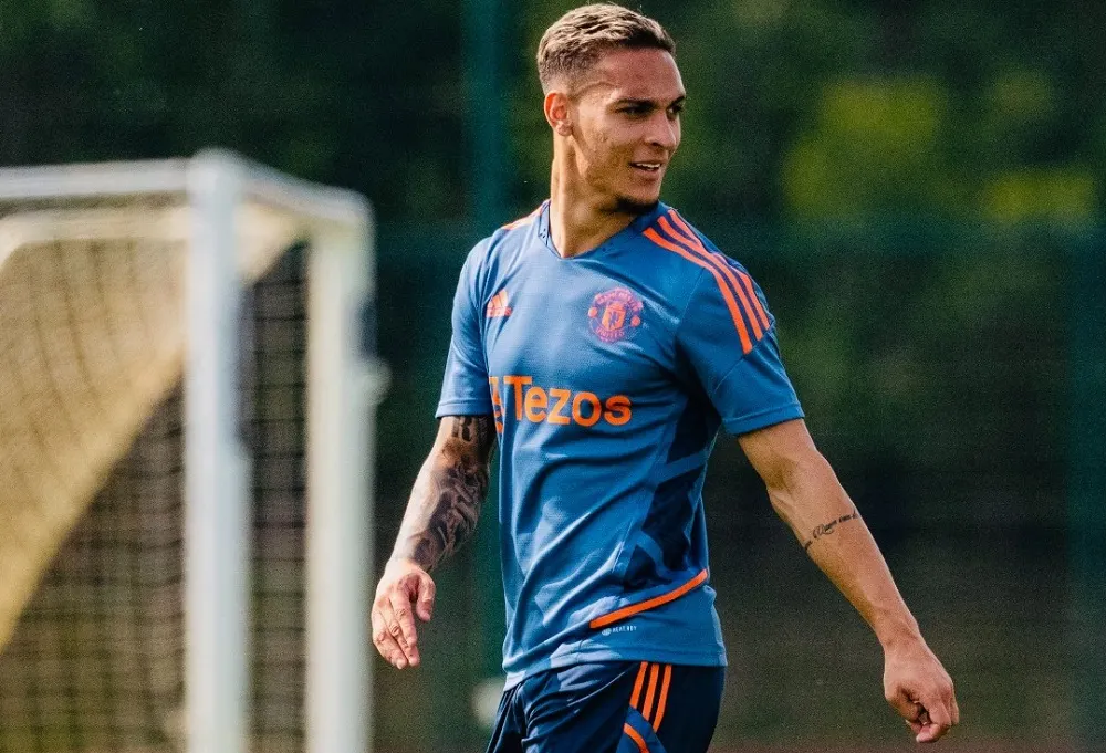 Antony lidera el top 10 de los fichajes más caros este verano