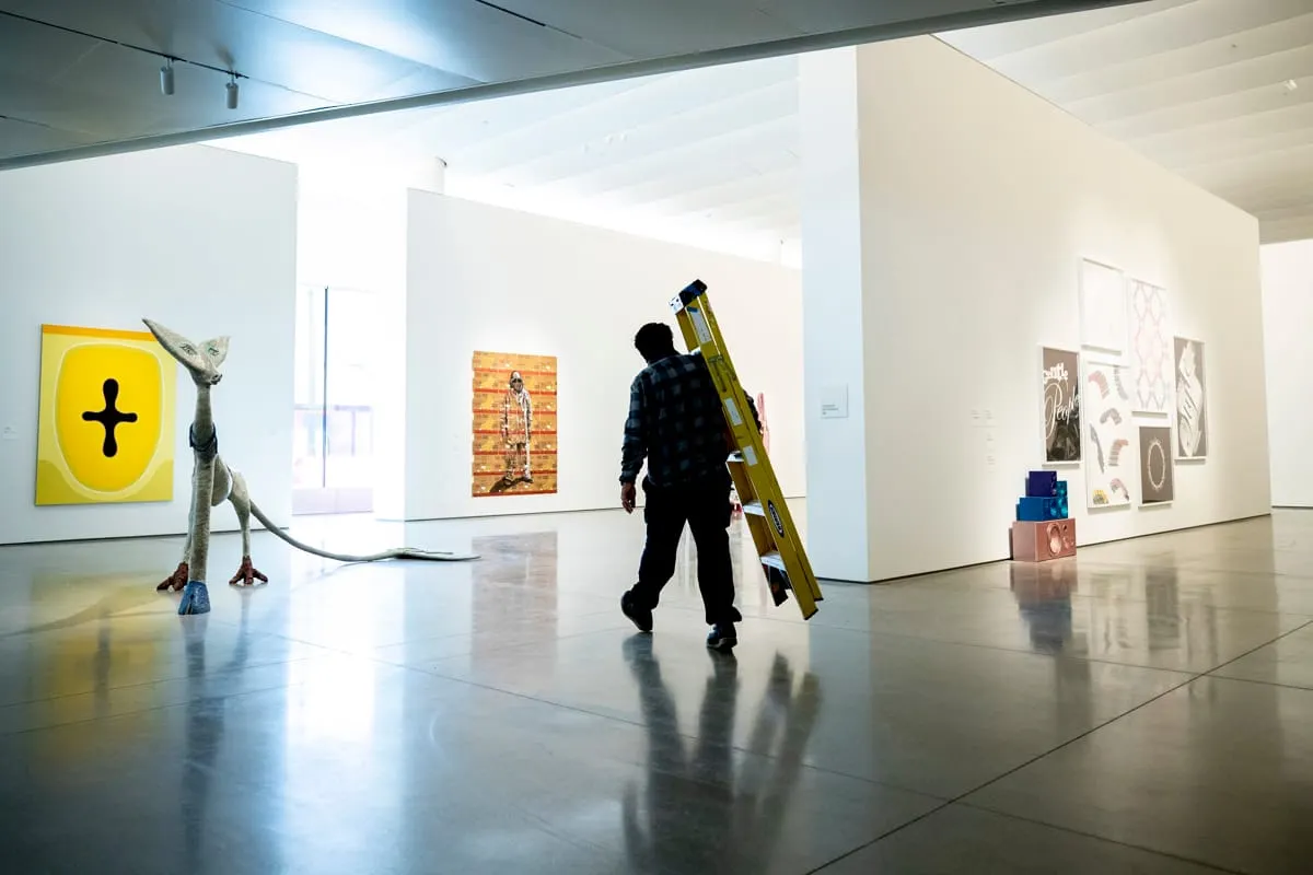 El mercado laboral sigue sólido pese a que se ralentizaron las contrataciones en septiembre