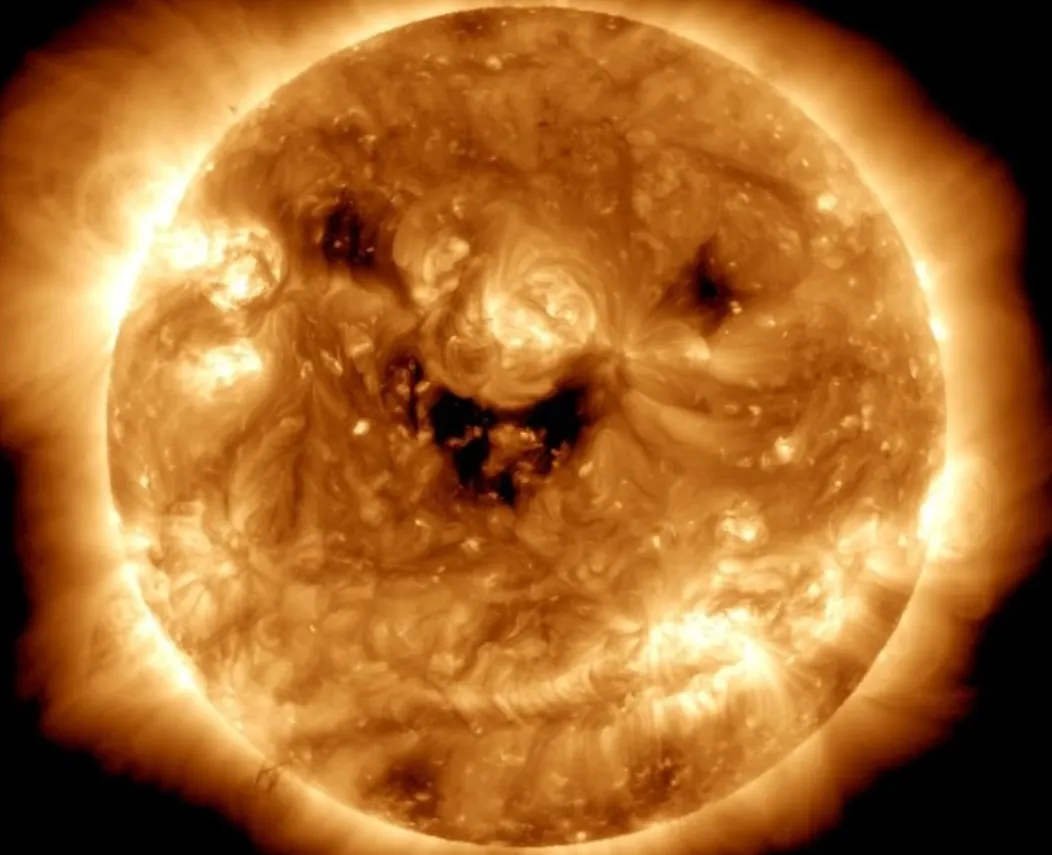 La "carita" en el Sol que encontró la NASA podría traer problemas a la Tierra