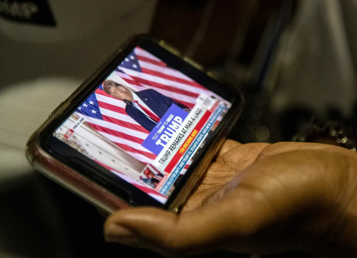 Fox, CNN y MSNBC limitaron la emisión del discurso de Trump