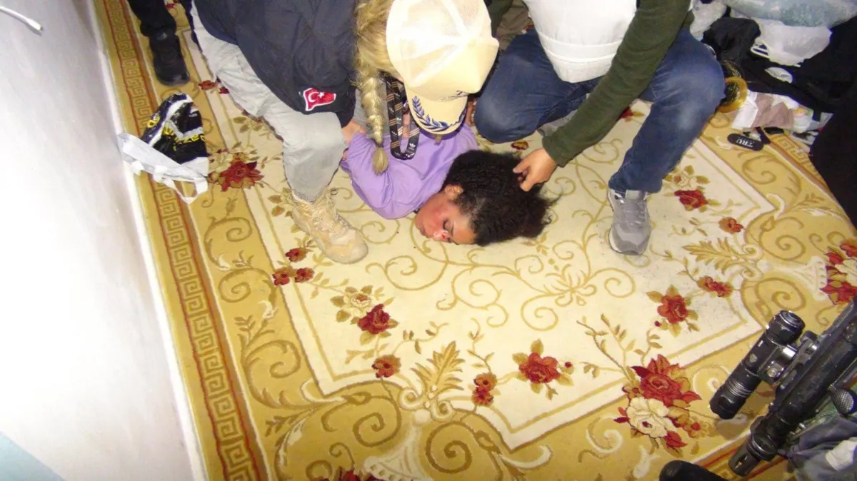 Policía turca detiene a una mujer vinculada a explosión en Estambul