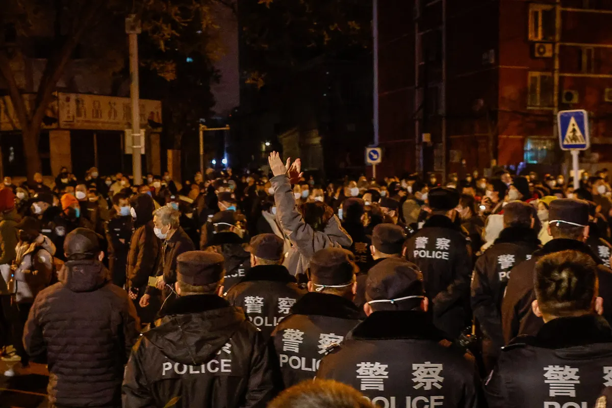 Protesta contra política covid-cero de China genera coalición casi sin precedentes