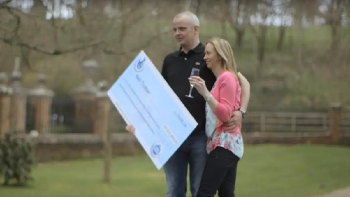 Hombre que se ganó 125 millones de euros confiesa estar aburrido