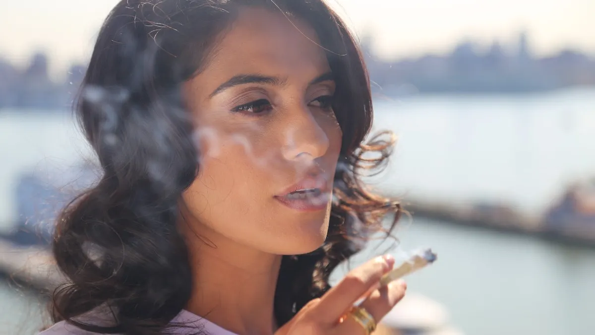 ¿La marihuana es más perjudicial que el cigarro? Esto dicen los expertos